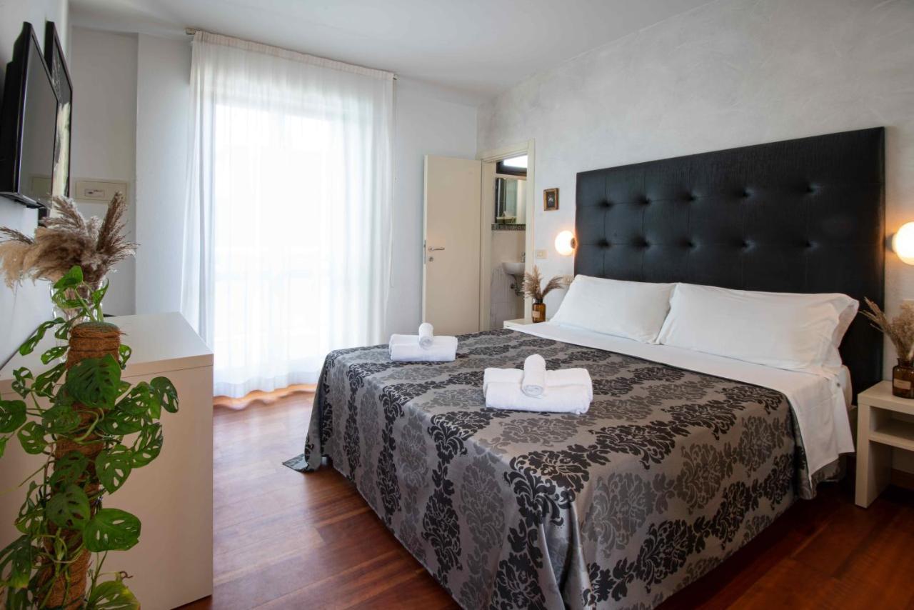 Hotel Baby B&B Milano Marittima Extérieur photo