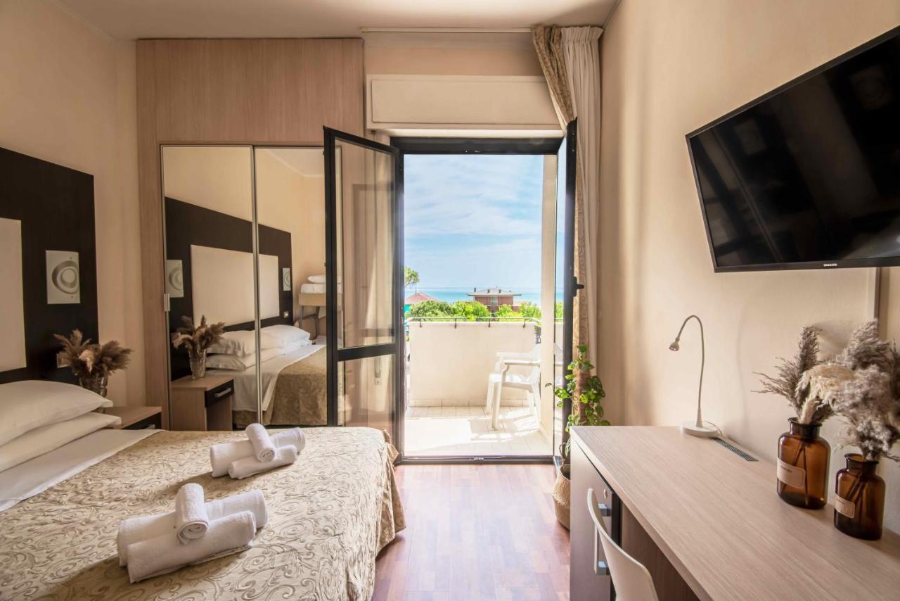 Hotel Baby B&B Milano Marittima Extérieur photo