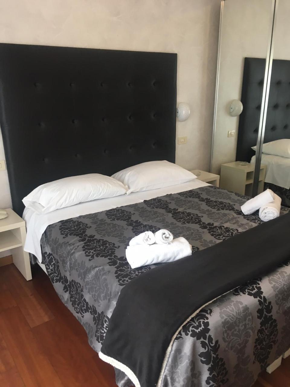 Hotel Baby B&B Milano Marittima Extérieur photo