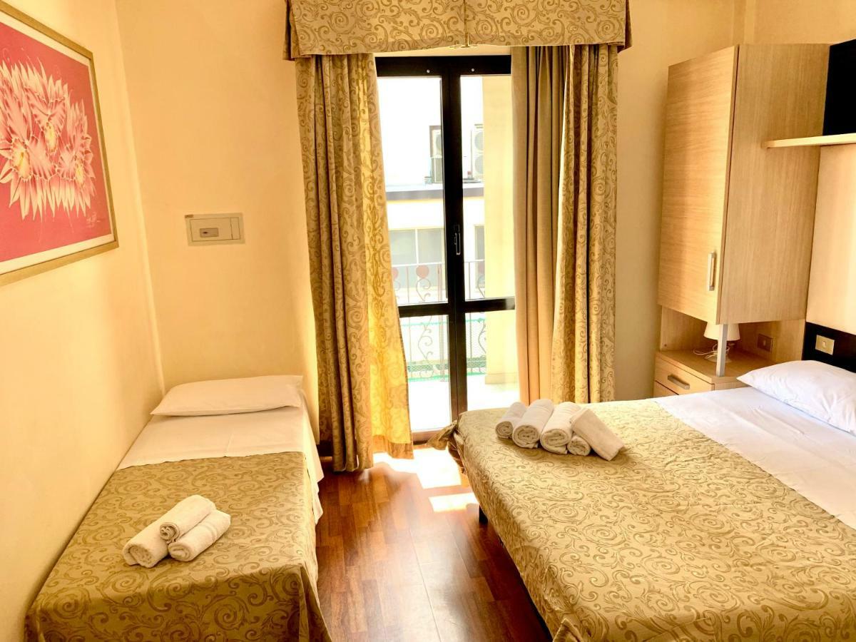 Hotel Baby B&B Milano Marittima Extérieur photo